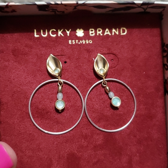 NEW!!!Lucky Earrings - Picture 3 of 5
